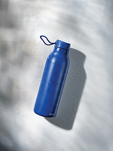 Dvoustěnná láhev na pití 500ml, z recyklované nerez oceli, královská modrá
